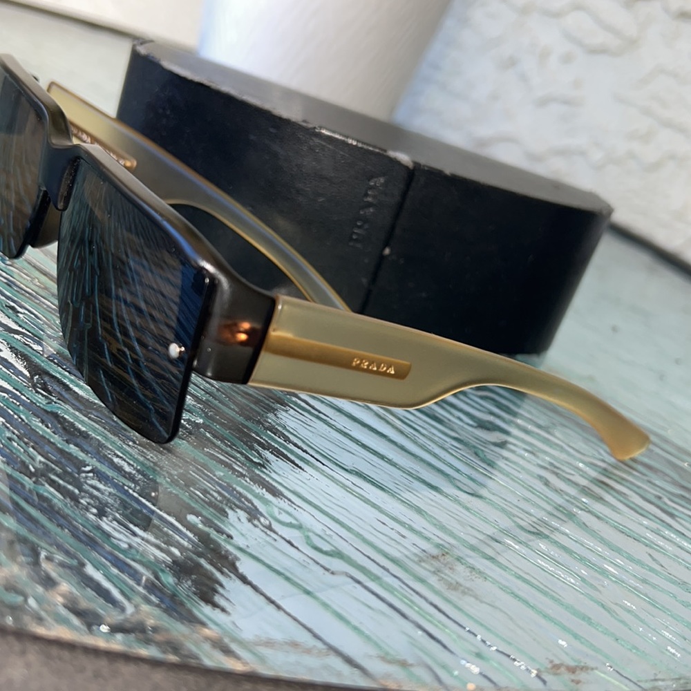 Y2K PRADA Gradient Unisex Sunglasses Black Tan Made in Italy SPR09B 60 5AZ-3N1